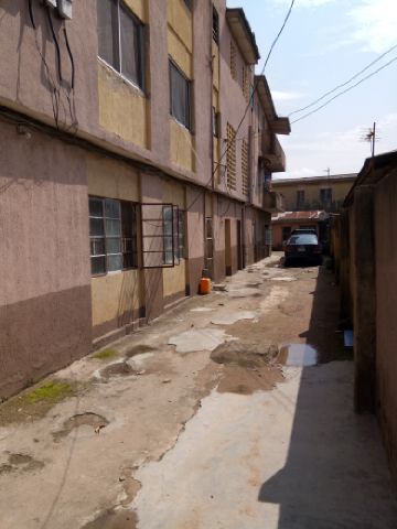 Block of flats Off Goye Alimosho Egbeda 1
